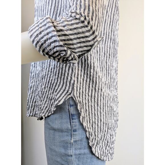 Jane & Delancey Button Down Top Large Gray White Stripe Roll Tab Sleeve Crinkle - Picture 8 of 11